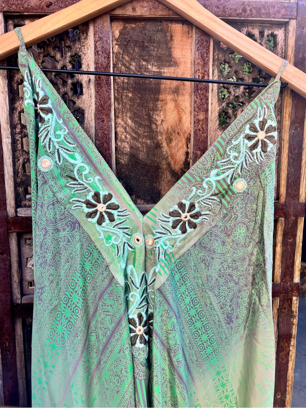 🌿 Karma Highway Embroidered Boho Maxi Halter Dress 🪷